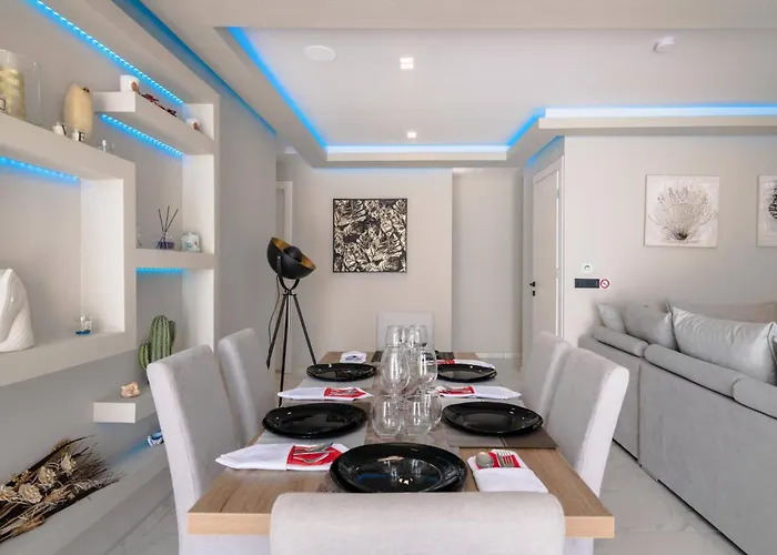 Rua Luxury * 자킨토스 타운